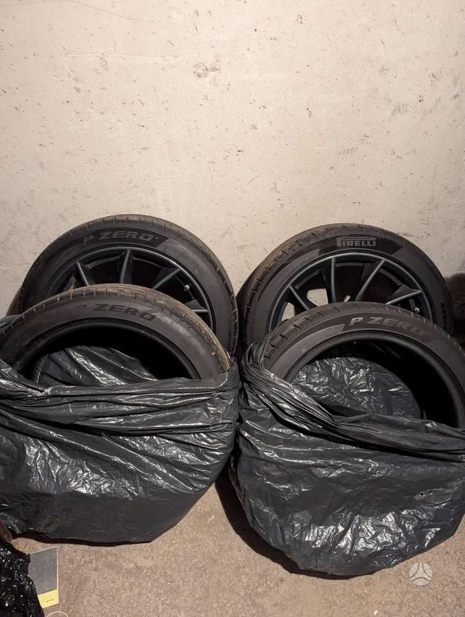 Pirelli P Zero, summer 225/45 R18