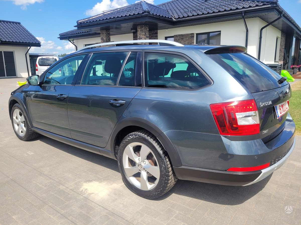 Škoda Octavia Scout - 4