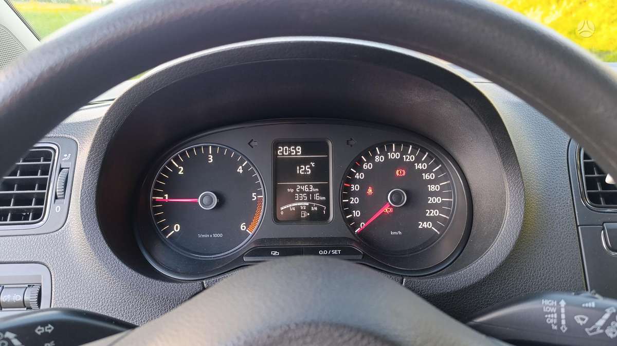 Volkswagen Polo - 9