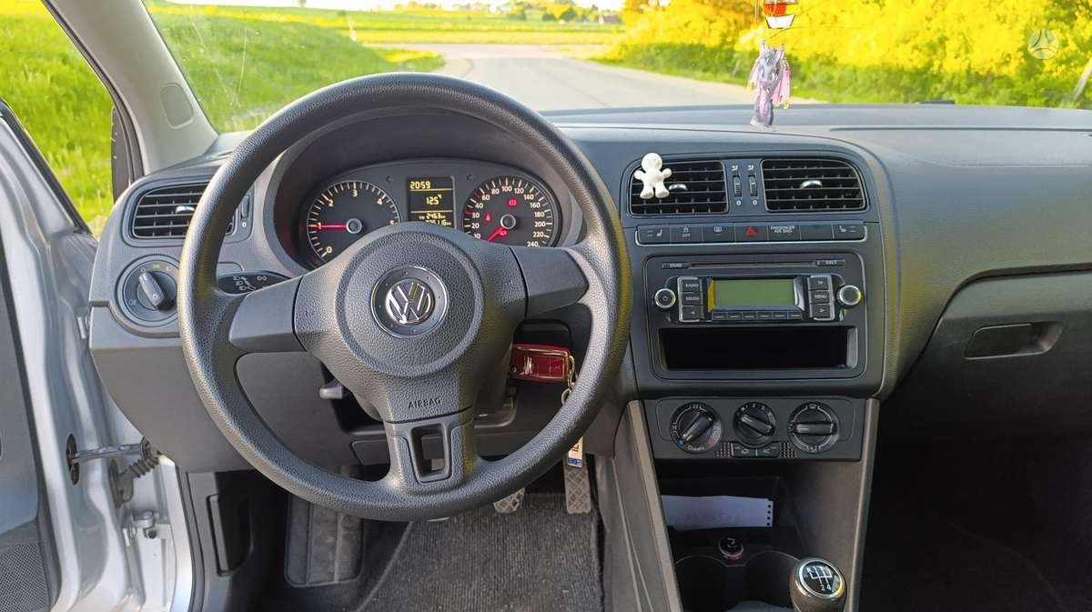 Volkswagen Polo - 10