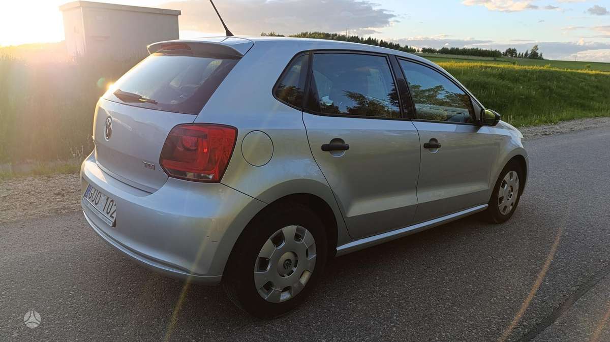 Volkswagen Polo - 4
