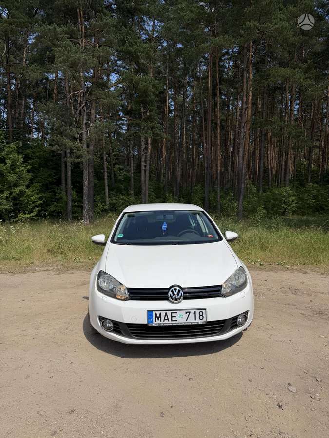 Volkswagen Golf - 2