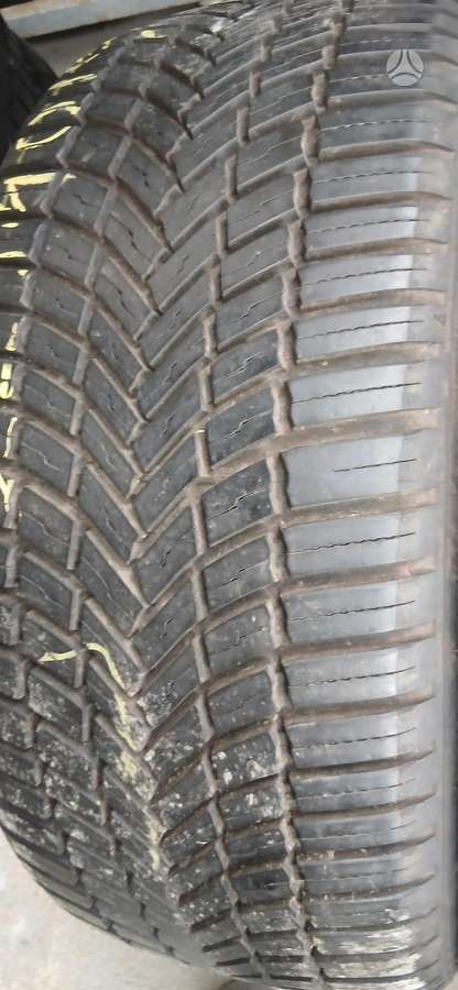 Bridgestone, universalios 225/40 R19
