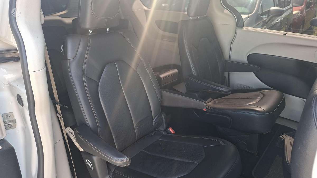 Chrysler Pacifica, 3.6 l., Минивэн