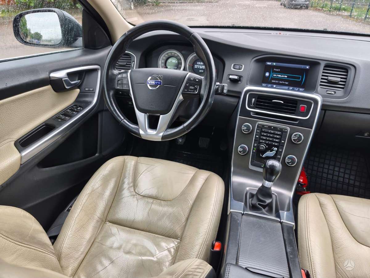 Volvo V60 - 10