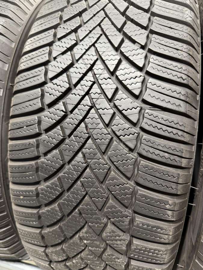 Bridgestone Blizzak lm005, winter 205/55 R17