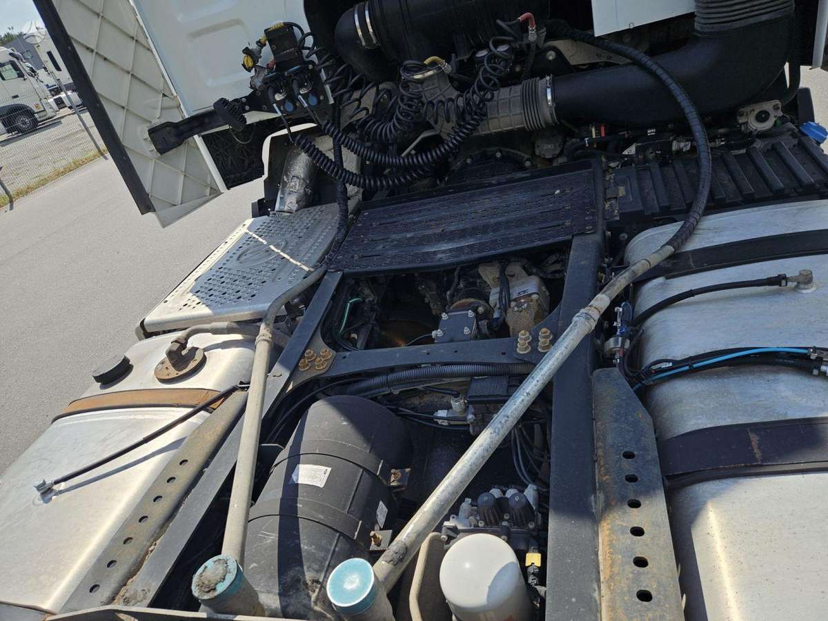 Ford F-MAX 500 Hydraulic, double sleeper