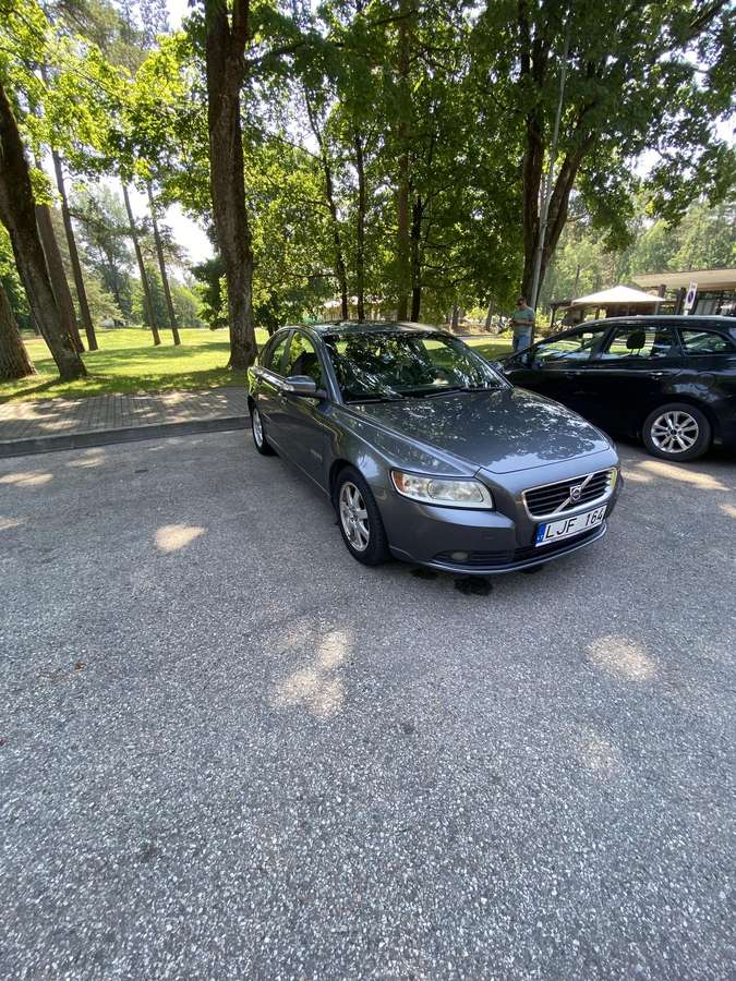 Volvo S40, 2.4 l., Седан