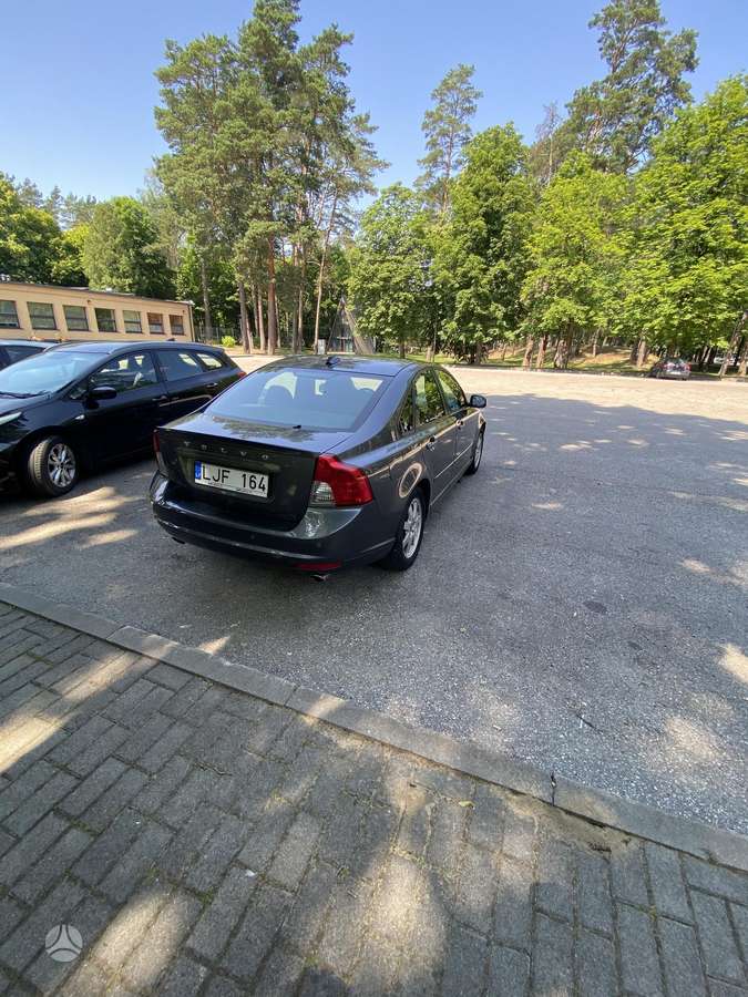 Volvo S40, 2.4 l., Седан