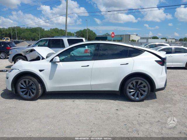 Tesla Model Y, 82 кВт·ч, Минивэн