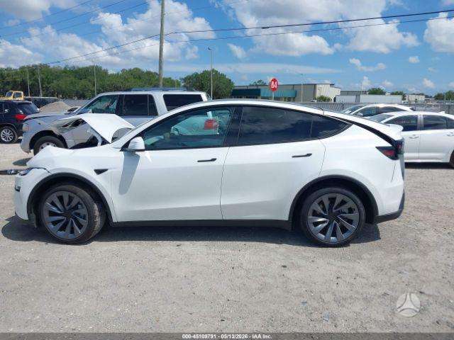 Tesla Model Y, 82 kWh, mpv / minivan