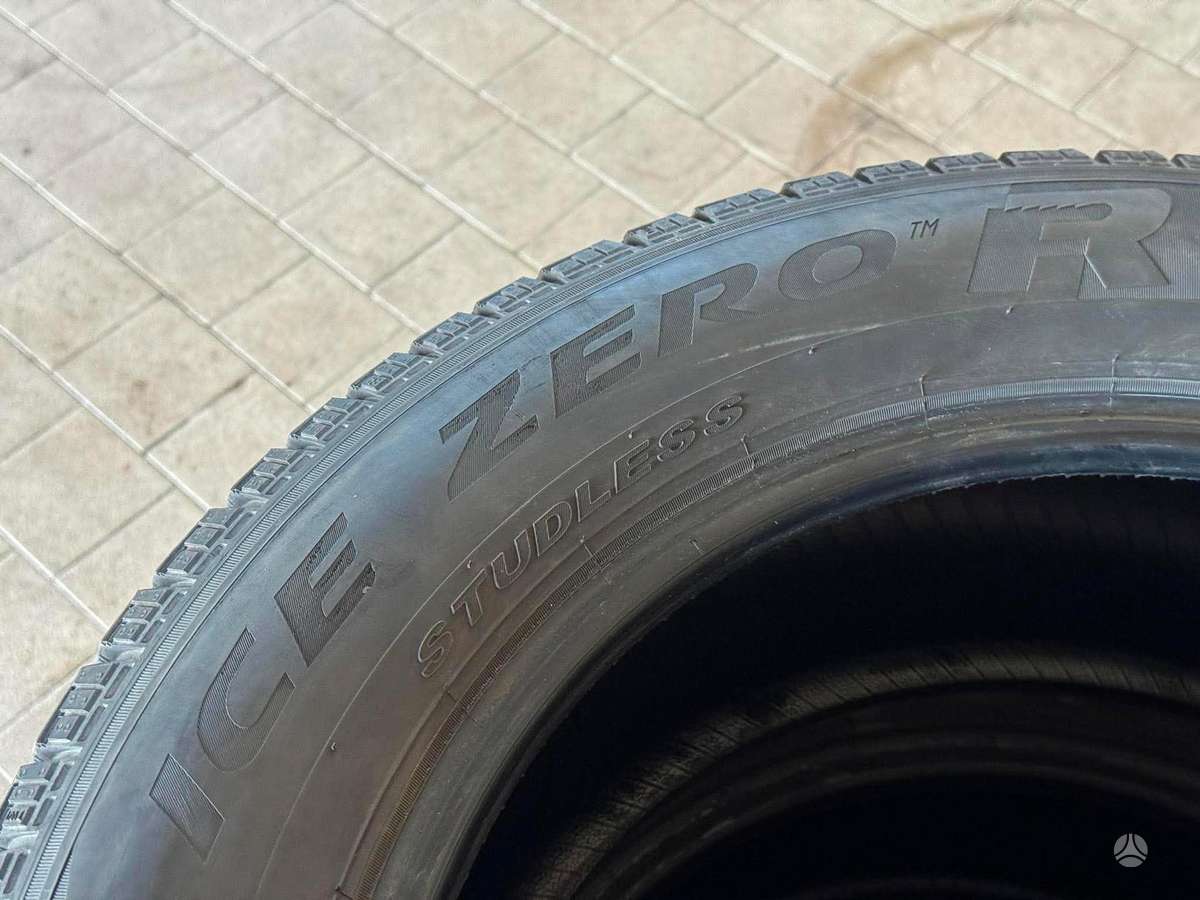 Pirelli WINTER ICE ZERO FR, žieminės 235/60 R18