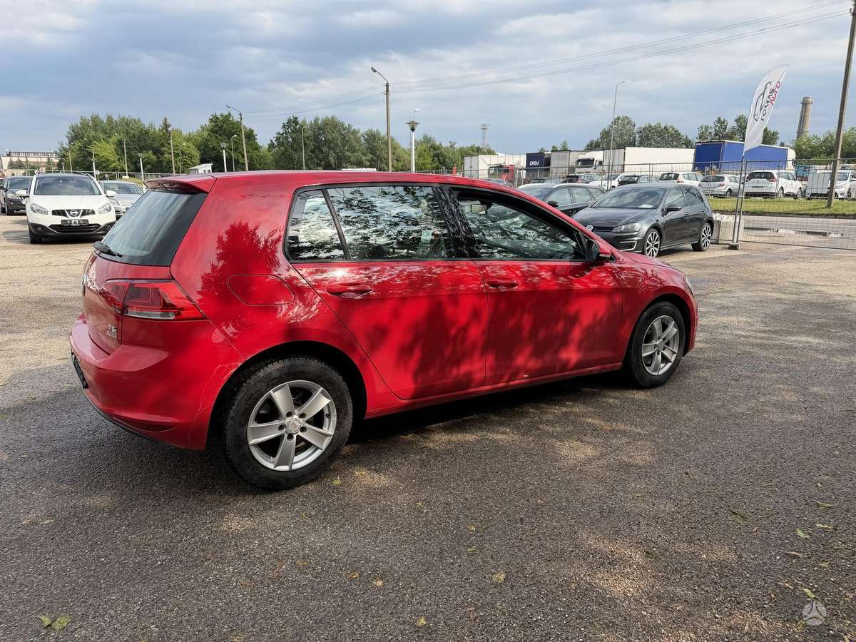 Volkswagen Golf - 4