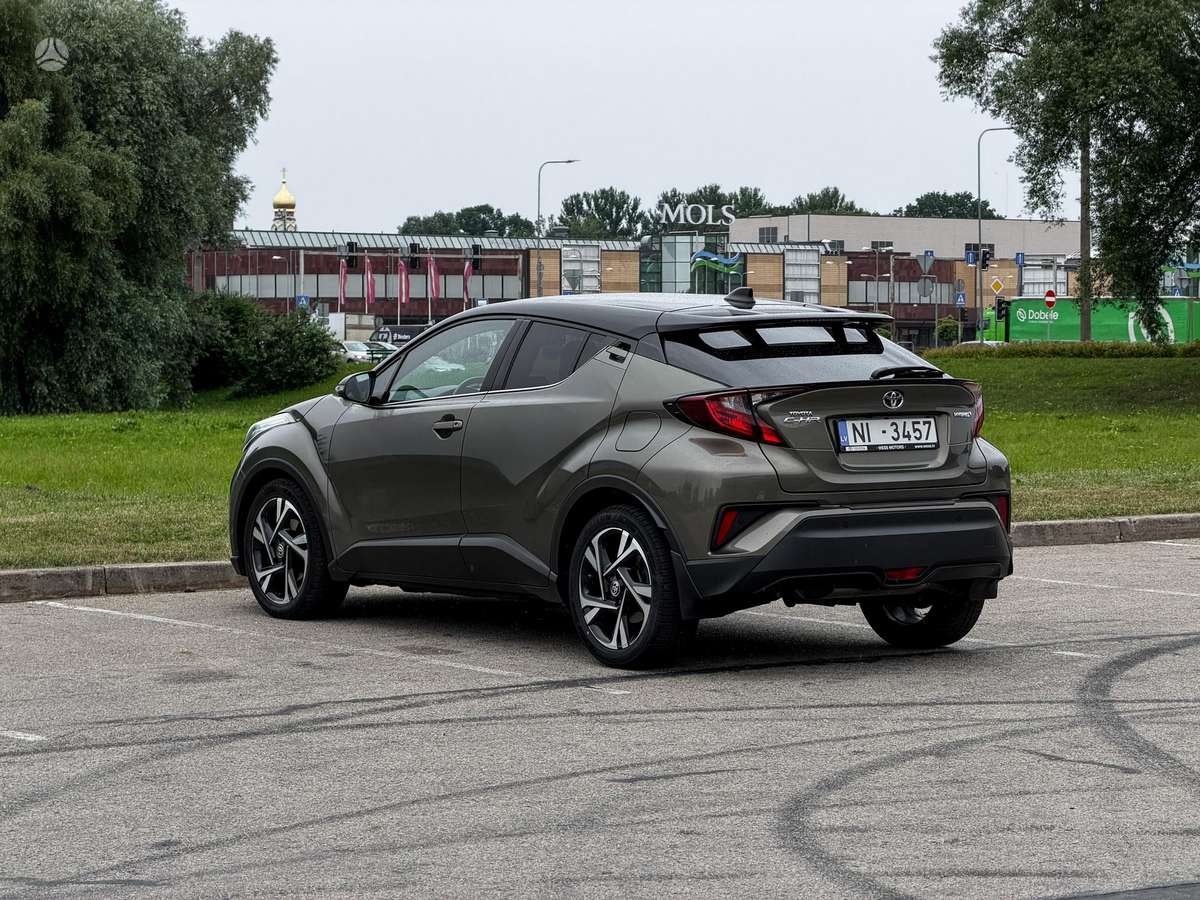 Toyota C-HR - 4