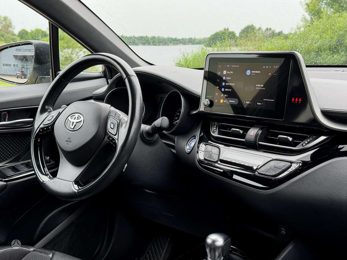 Toyota C-HR - 10