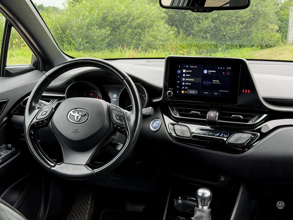 Toyota C-HR - 12