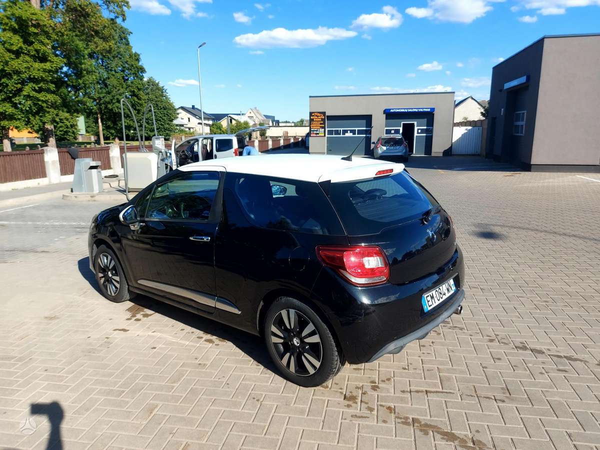 Citroen DS3, 1.2 l., hatchback