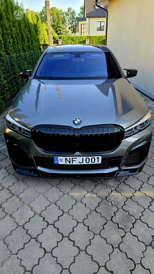 BMW 750, 4.4 l., Лимузин