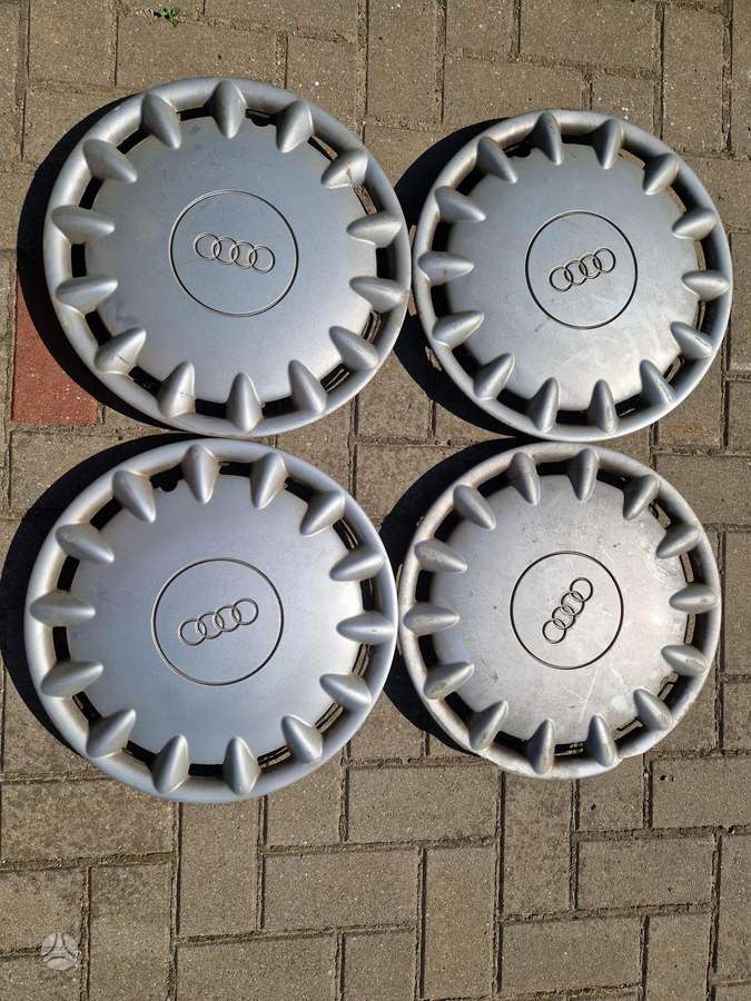 Audi A4, ratų gaubtai, R15