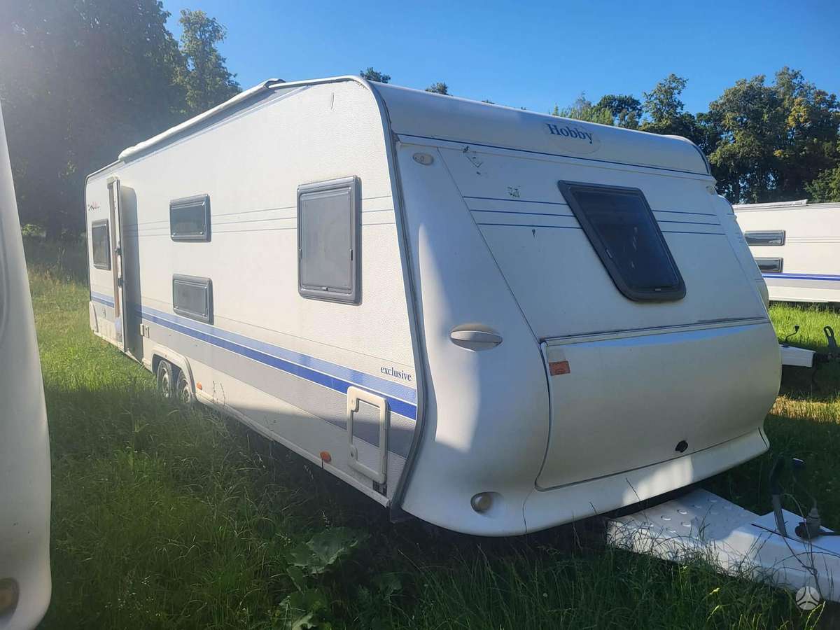 Hobby Exliusive 720, prikabinami nameliai
