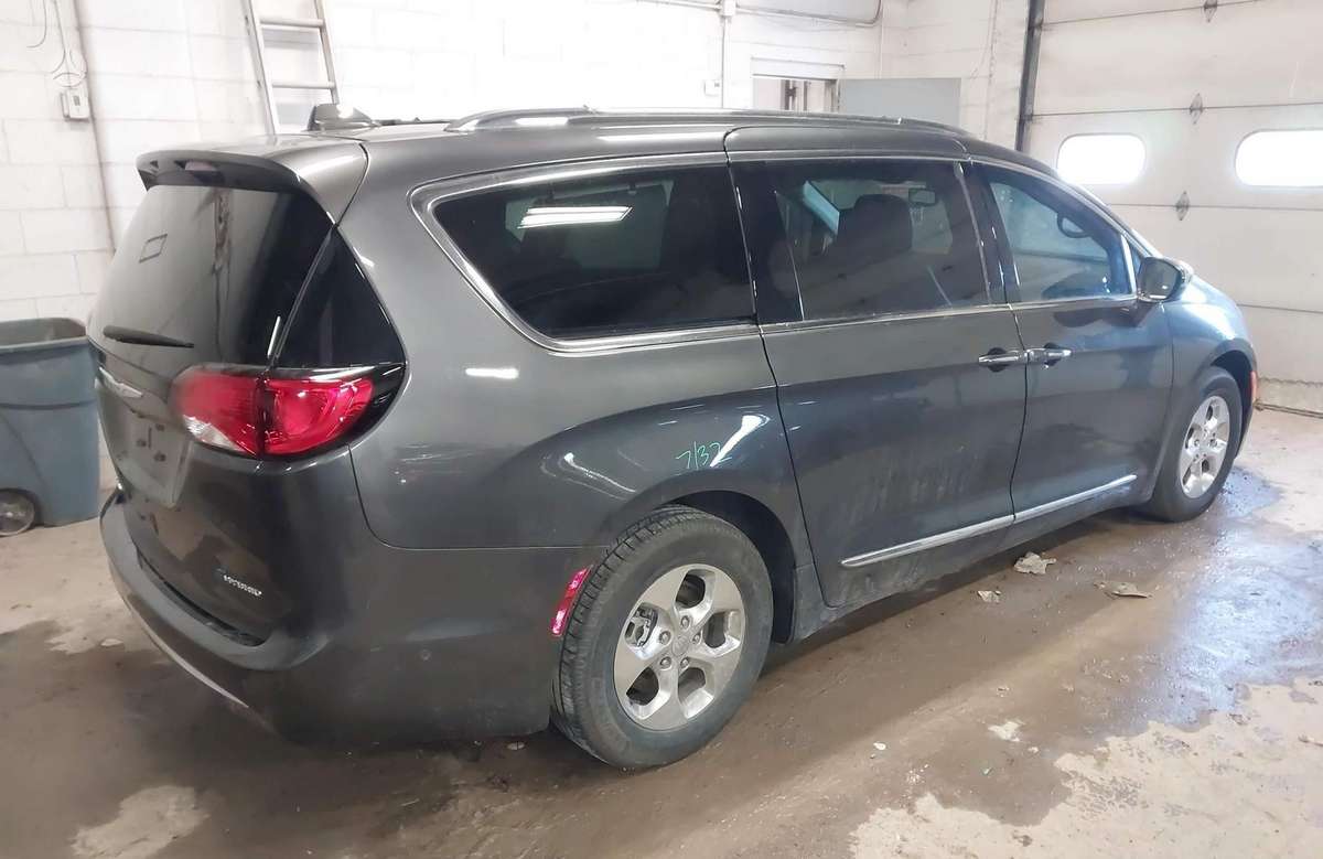 Chrysler Pacifica, 3.6 l., Минивэн
