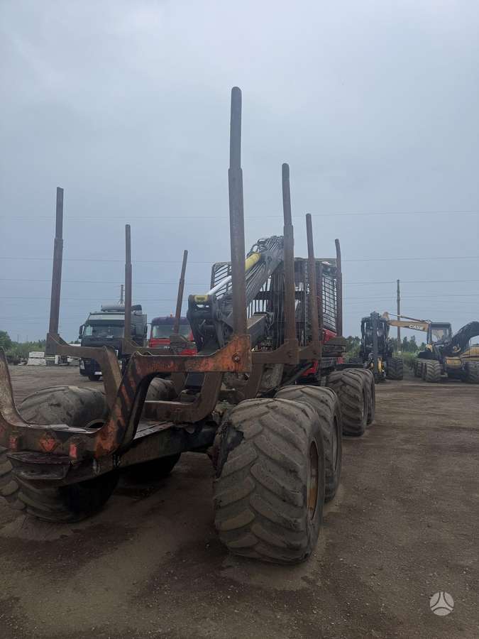 Komatsu 845, форвардеры