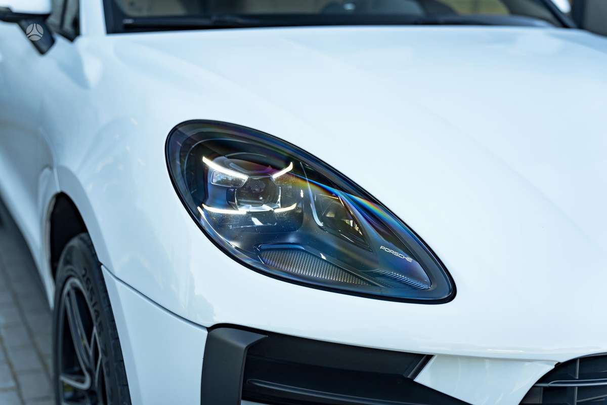 Porsche Macan - 2