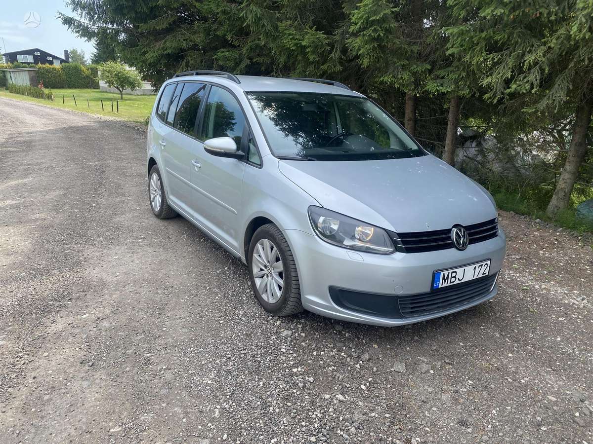 Volkswagen Touran - 1