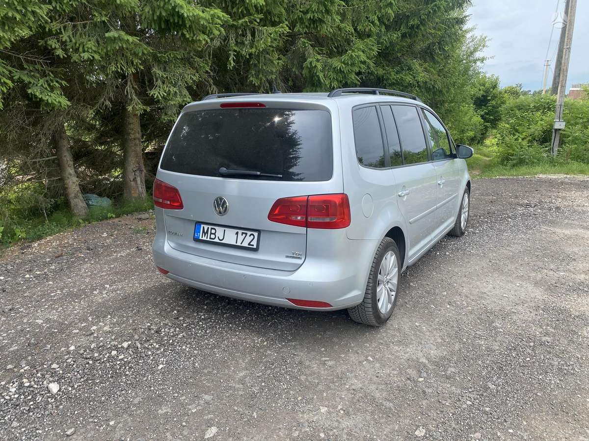 Volkswagen Touran - 5