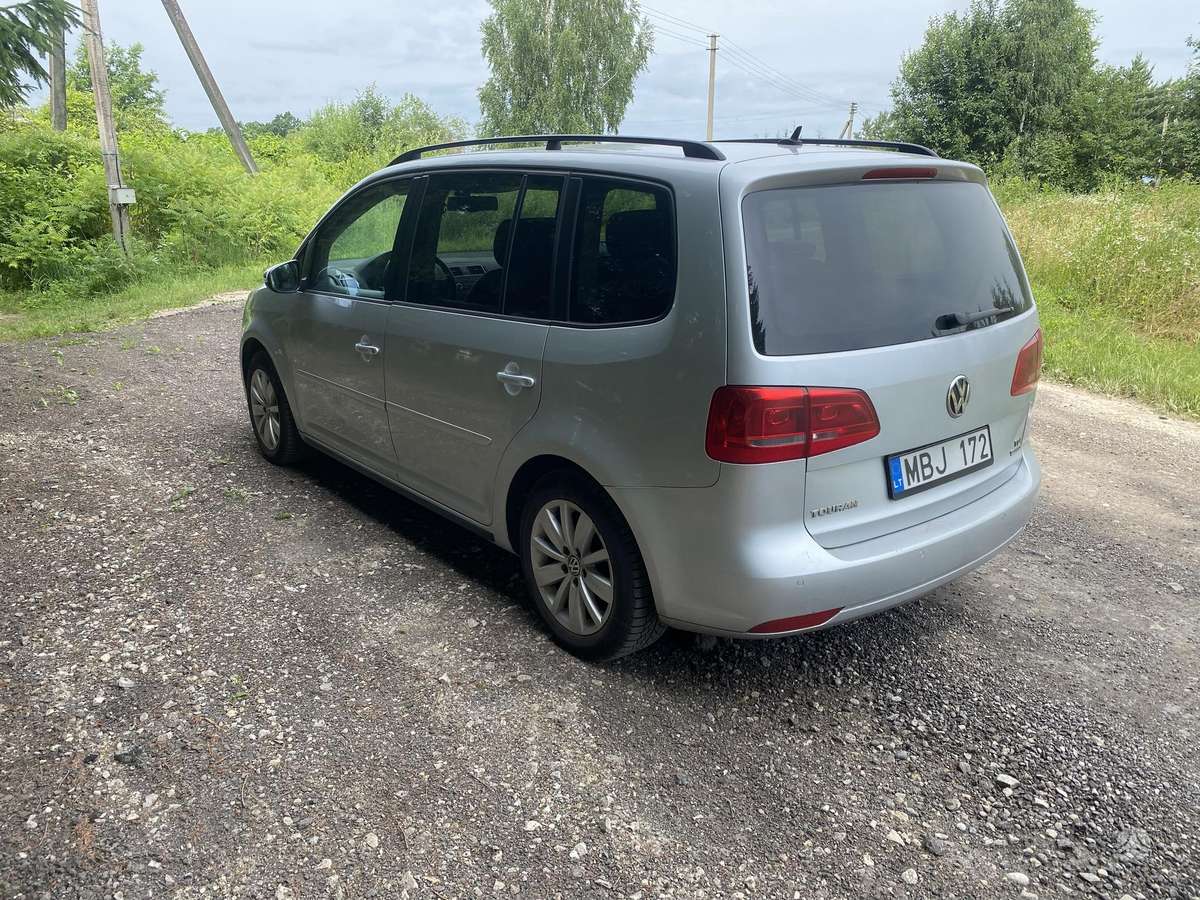 Volkswagen Touran - 6
