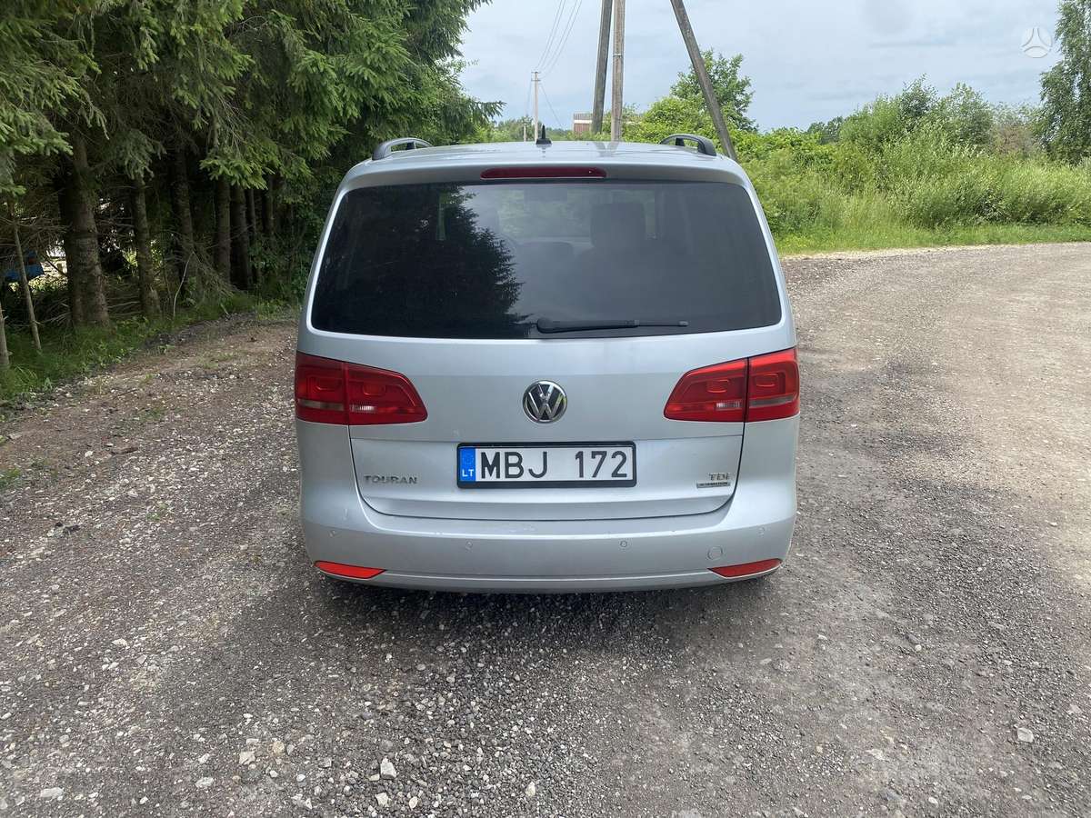 Volkswagen Touran - 9
