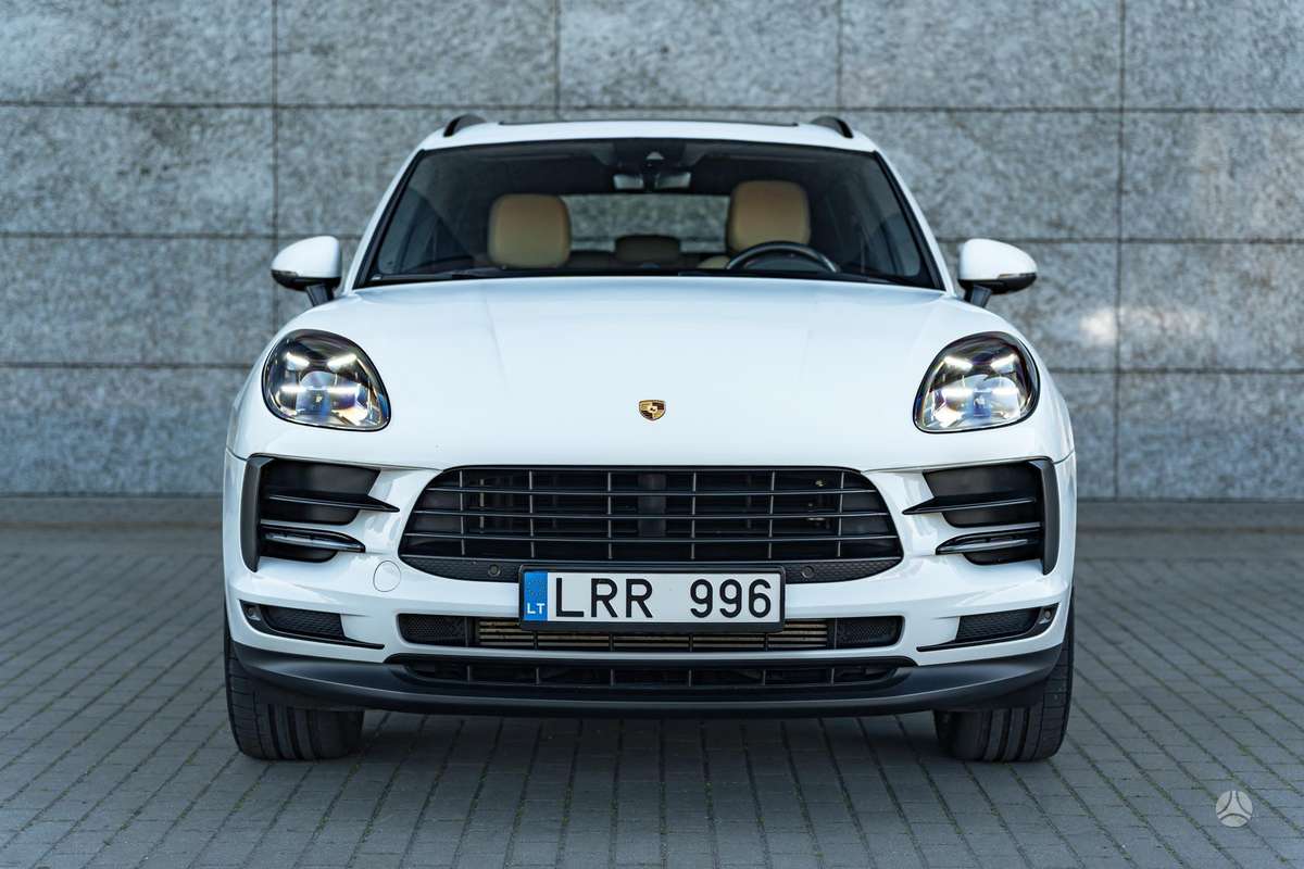 Porsche Macan - 1