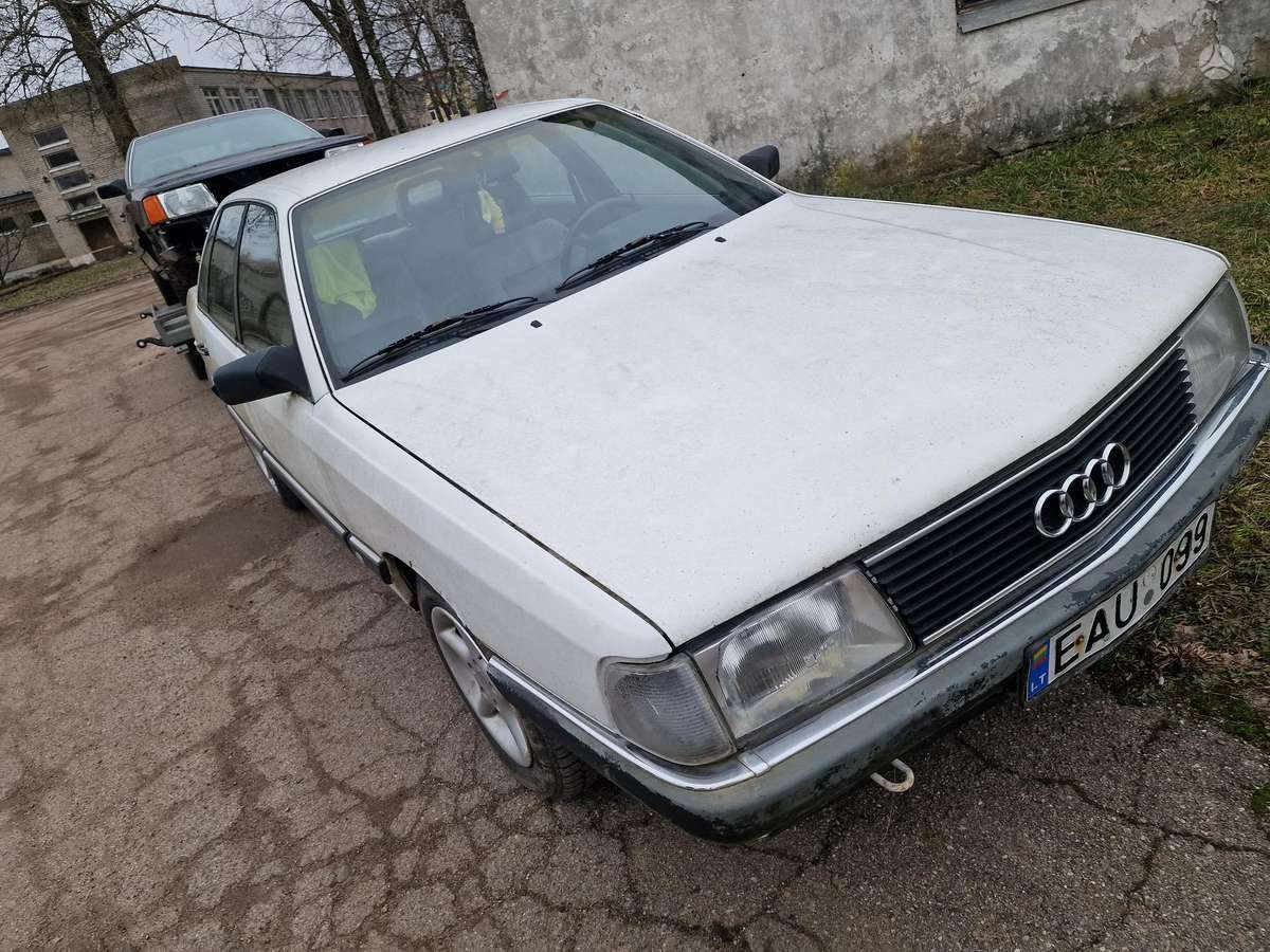 Audi 100, 2.2 l., Седан