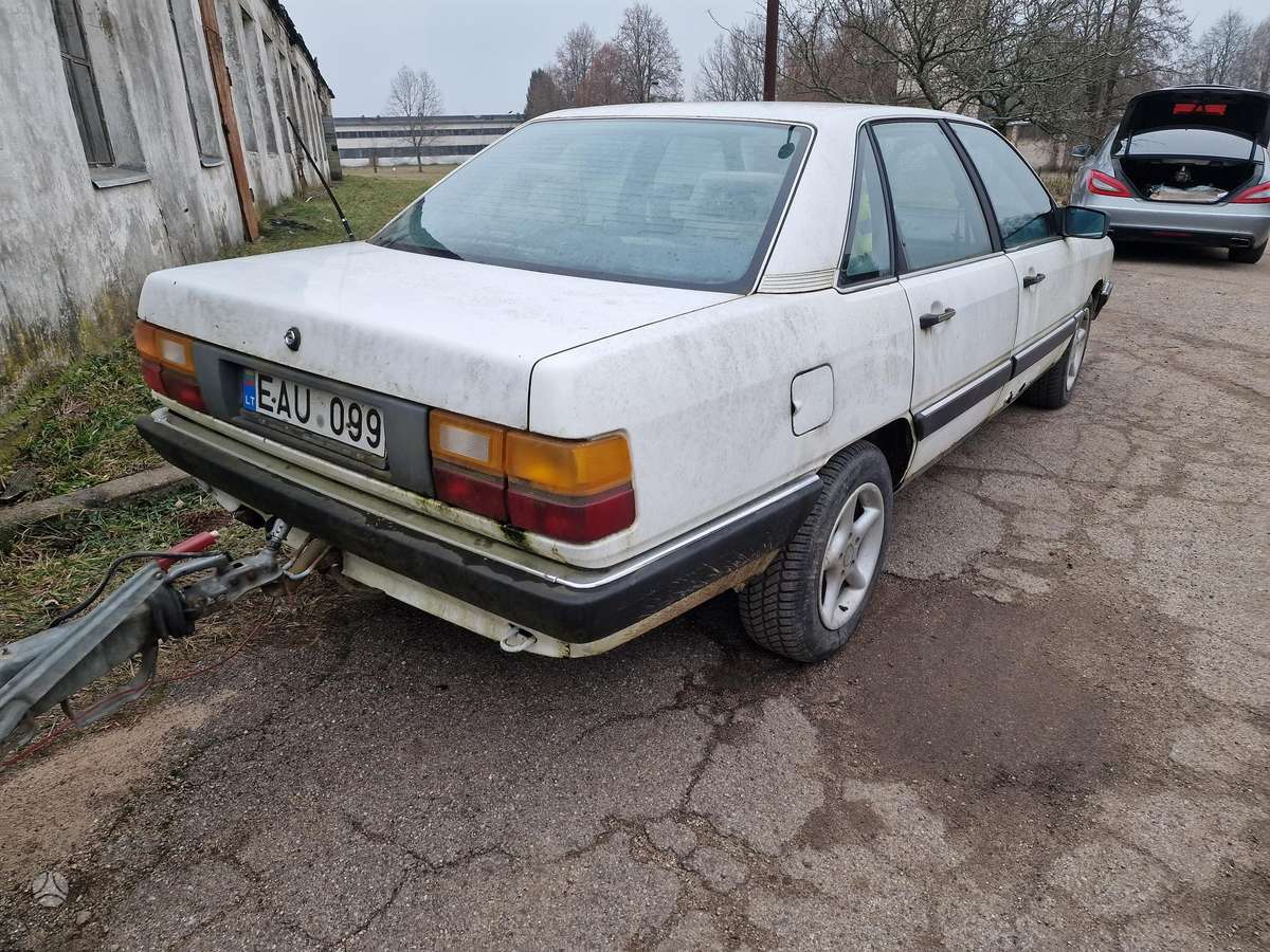 Audi 100, 2.2 l., Седан