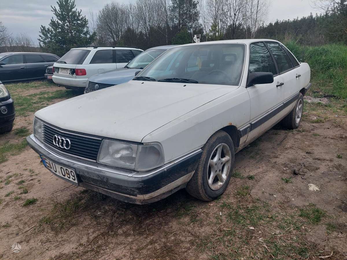 Audi 100, 2.2 l., Седан