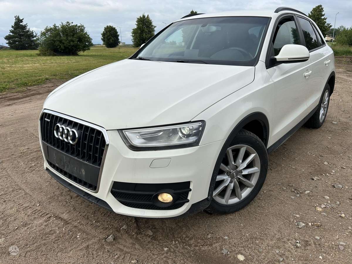 Audi Q3, 2.0 l., Минивэн