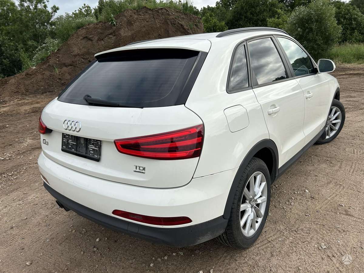 Audi Q3, 2.0 l., mpv / minivan