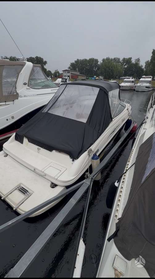 Rinker Captiva 232, yachts / cruisers