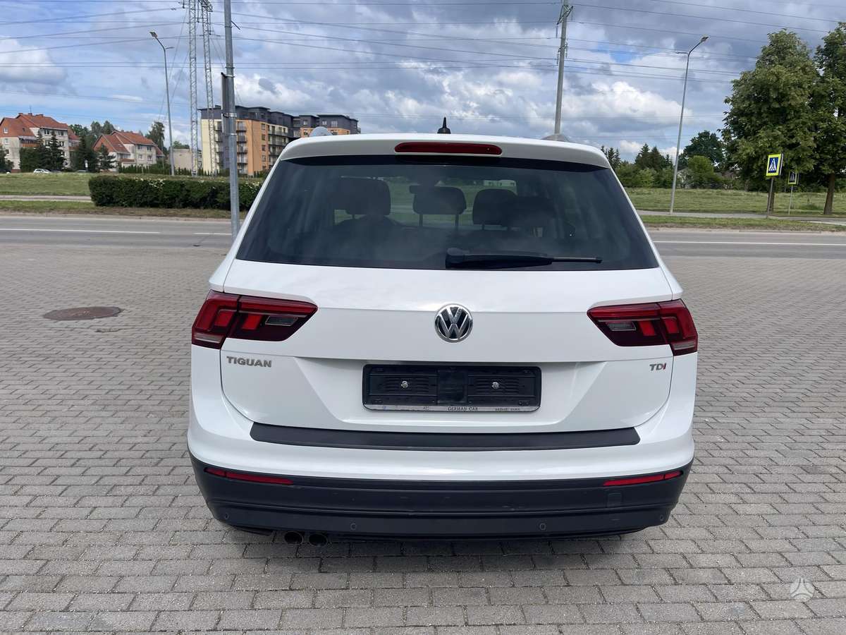 Volkswagen Tiguan - 6