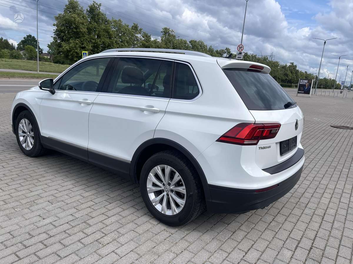 Volkswagen Tiguan - 8