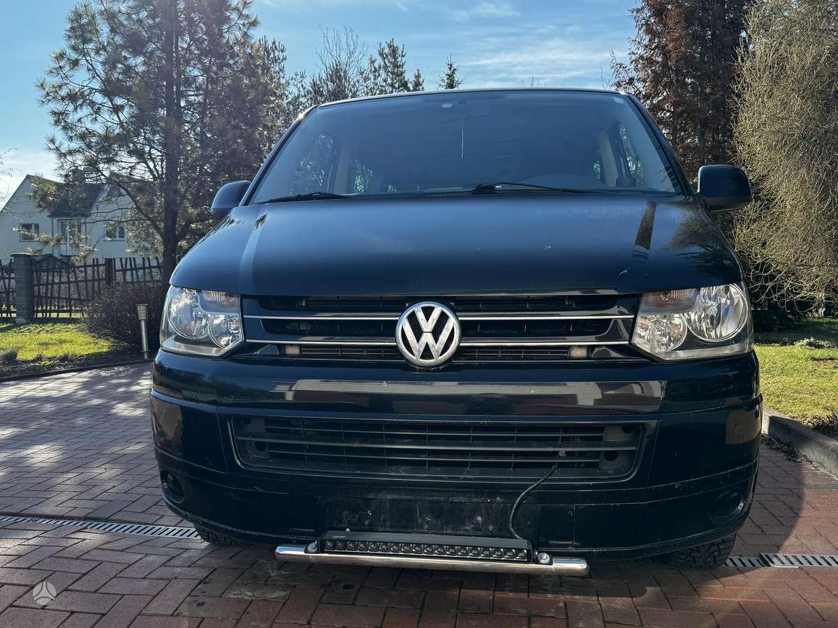 Volkswagen Caravelle - 2