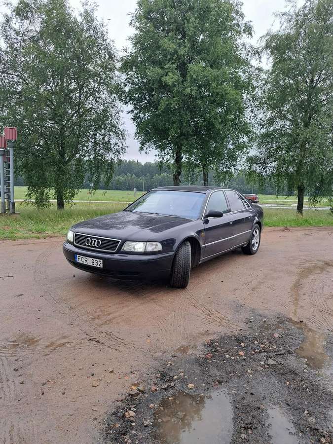 Audi A8, 2.5 l., Седан