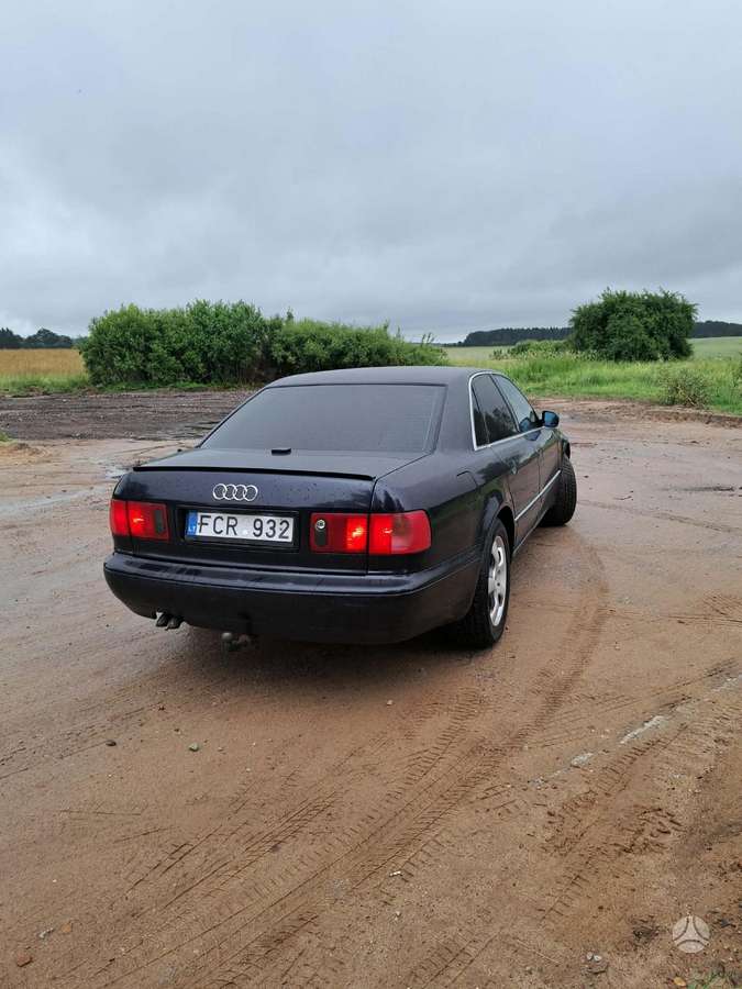 Audi A8, 2.5 l., Седан