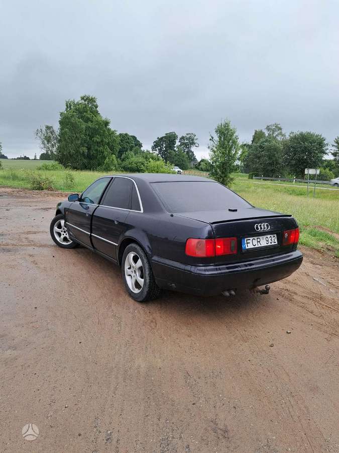 Audi A8, 2.5 l., Седан