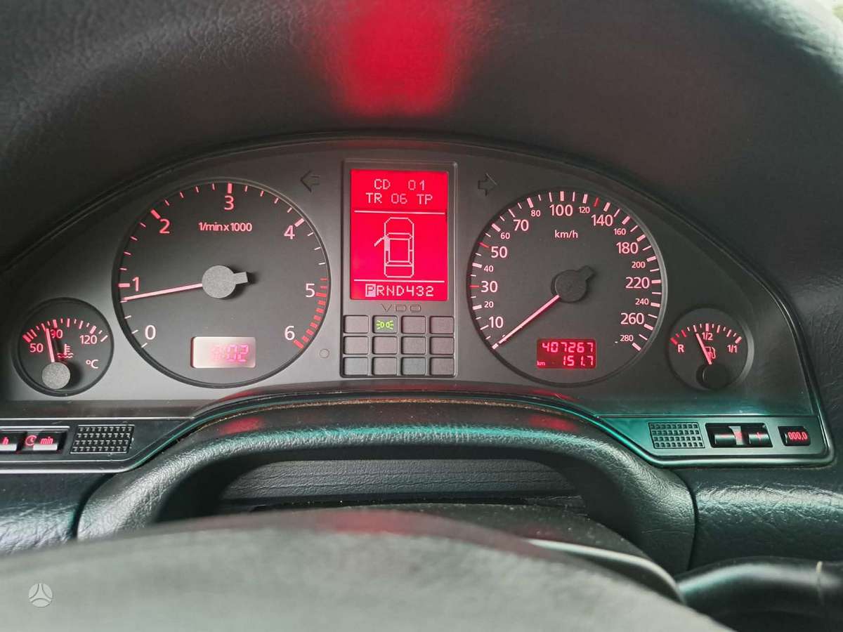 Audi A8, 2.5 l., Седан