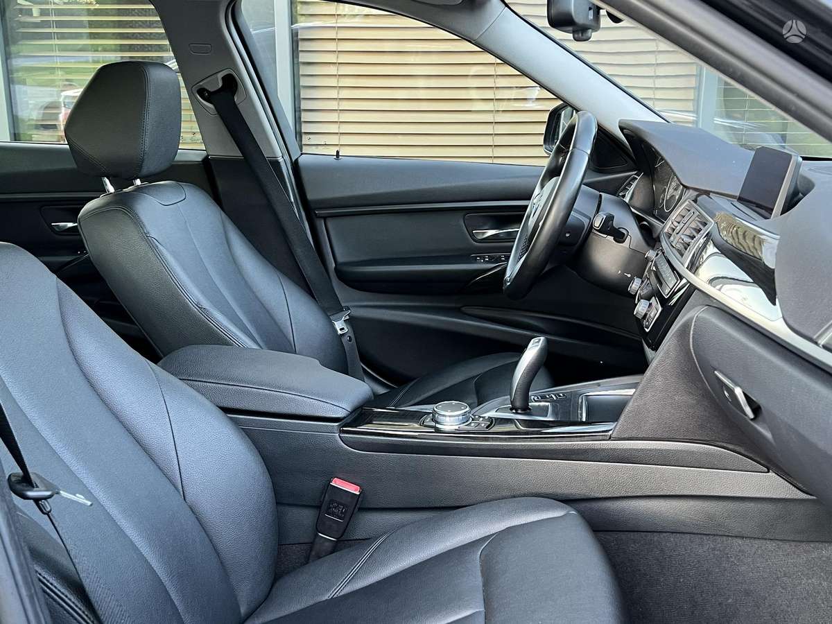 BMW 320, 2.0 l., Седан