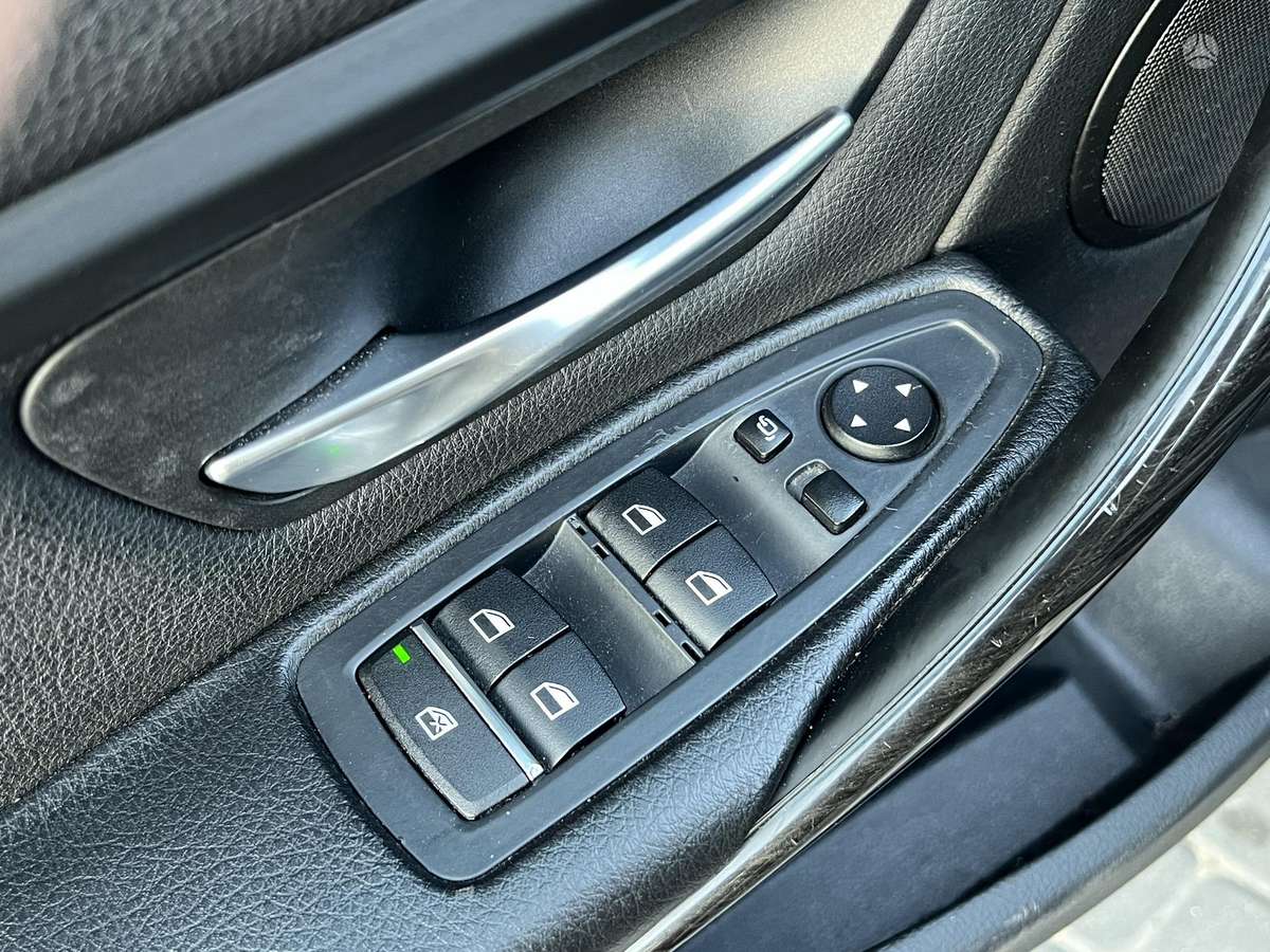 BMW 320, 2.0 l., Седан
