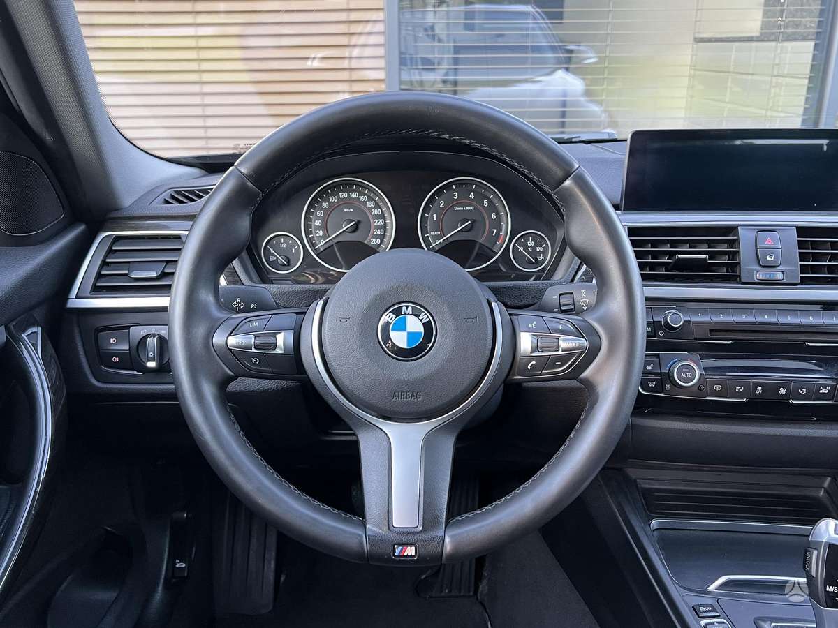 BMW 320, 2.0 l., Седан