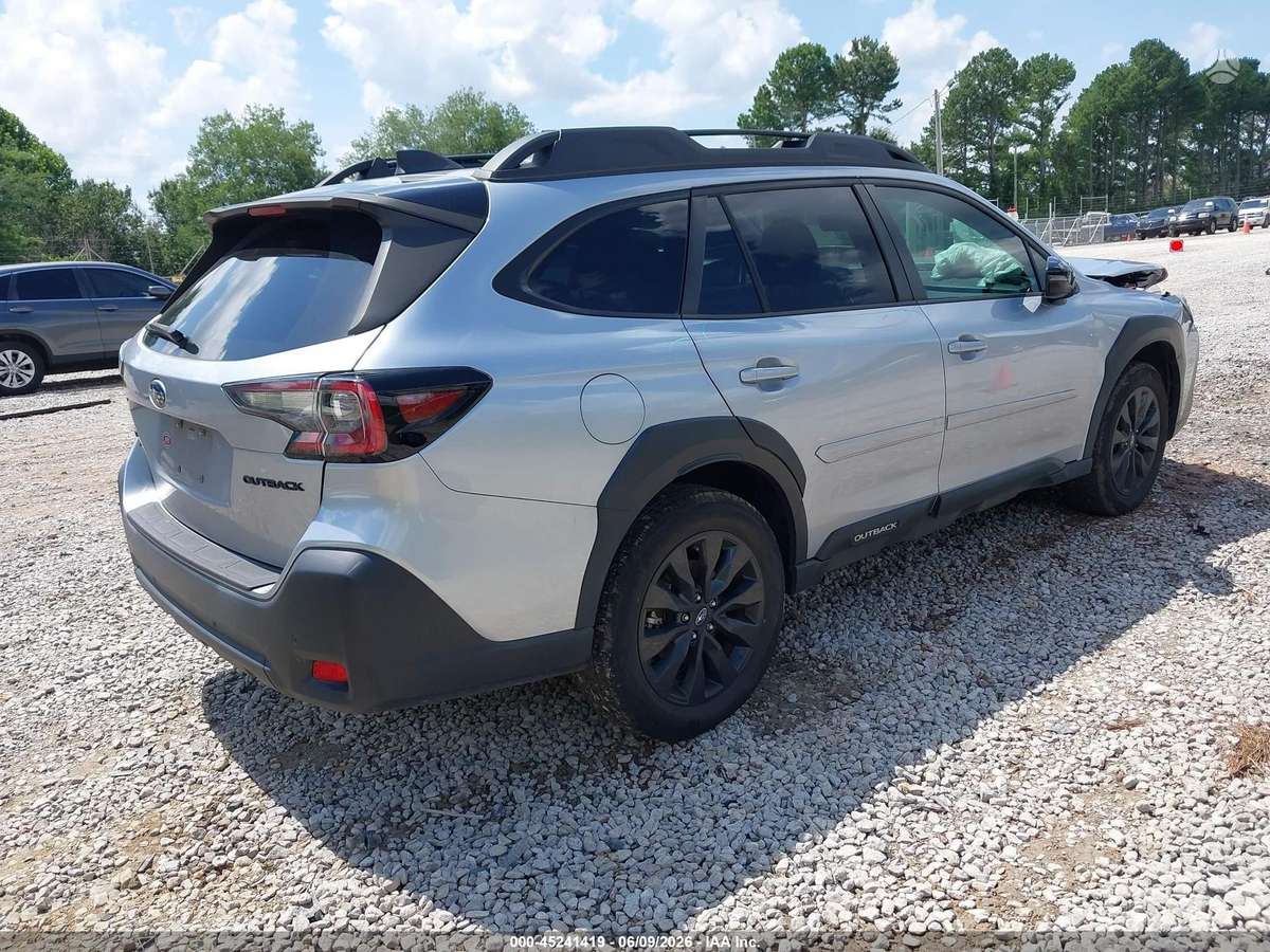 Subaru Outback, off-road / crossover