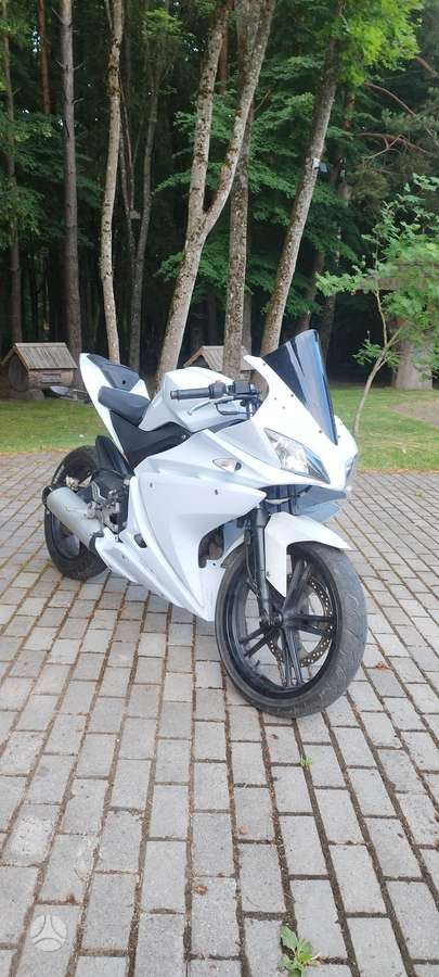 Yamaha YZF 125cc, superbikes